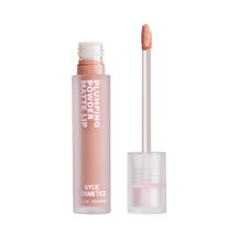 KYLIE PLUMPING POWDER MATTE LIP (LABIAL MATTE EFECTO VOLUMINIZADOR)